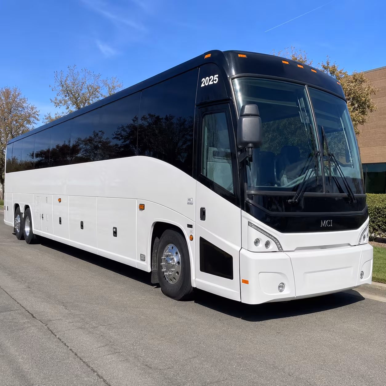 busrentalyuma com puts military contractor and mcas yuma group transportation at your fingertips