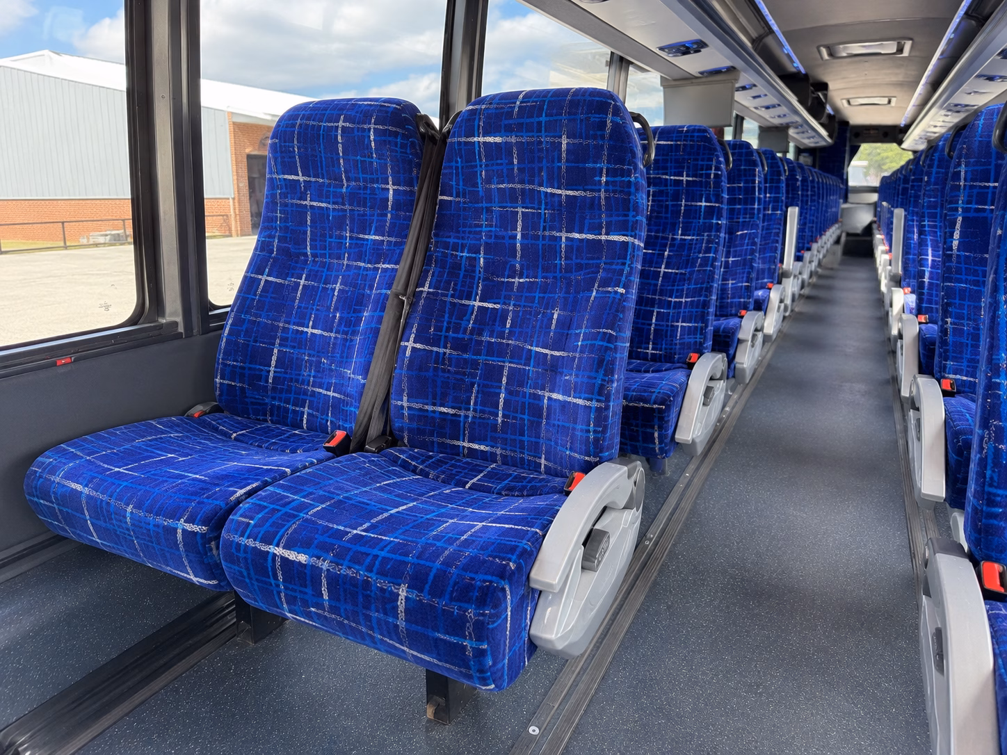 choosing the right bus size for your yuma wine tour group